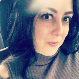 Meet your Posher, Gabriela